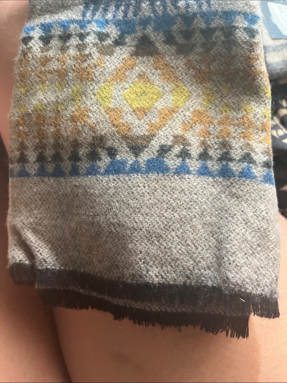 New! Pendleton Jacquard Wool Scarf Mission Trails Gray Blue Yellow - Picture 5 of 5